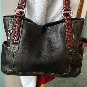 Fossil  shoulder bag Tote braided handles pebbled leather   black/brown trim
EUC